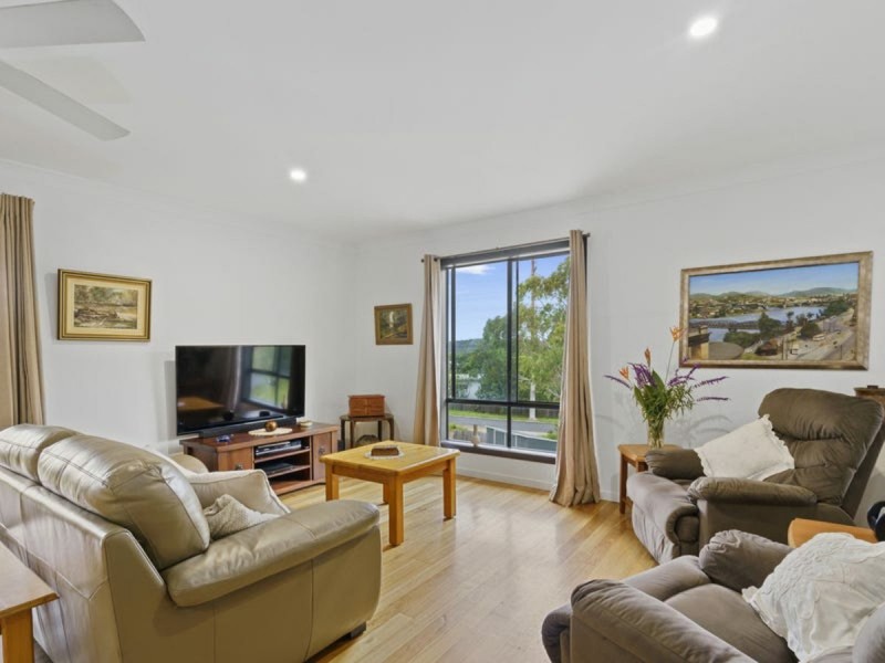 7 James Street, Russell Island QLD 4184