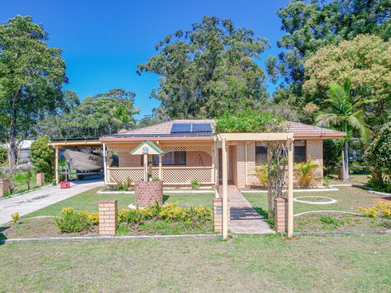 8 Pia Street, Russell Island QLD 4184