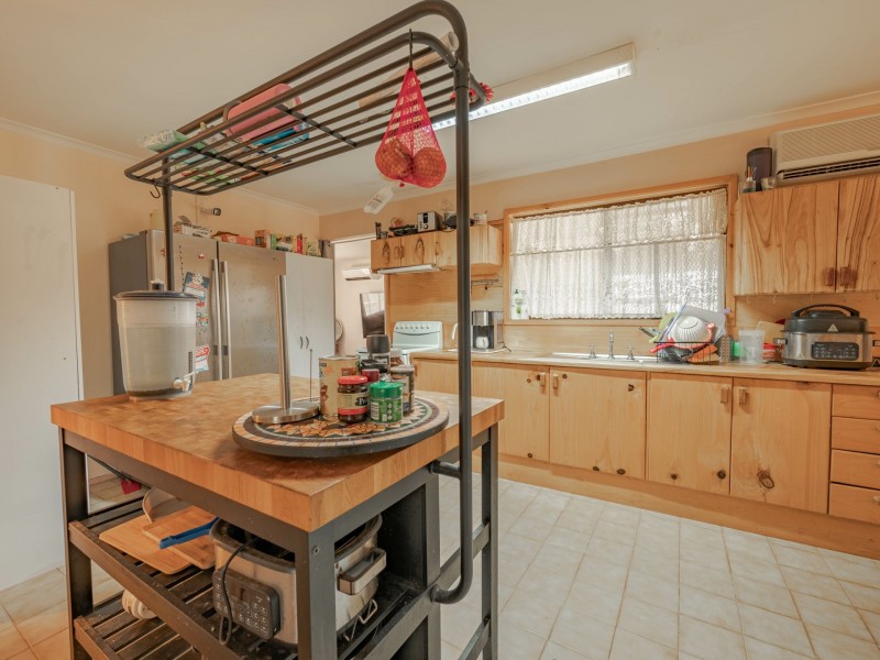 8 Pia Street, Russell Island QLD 4184