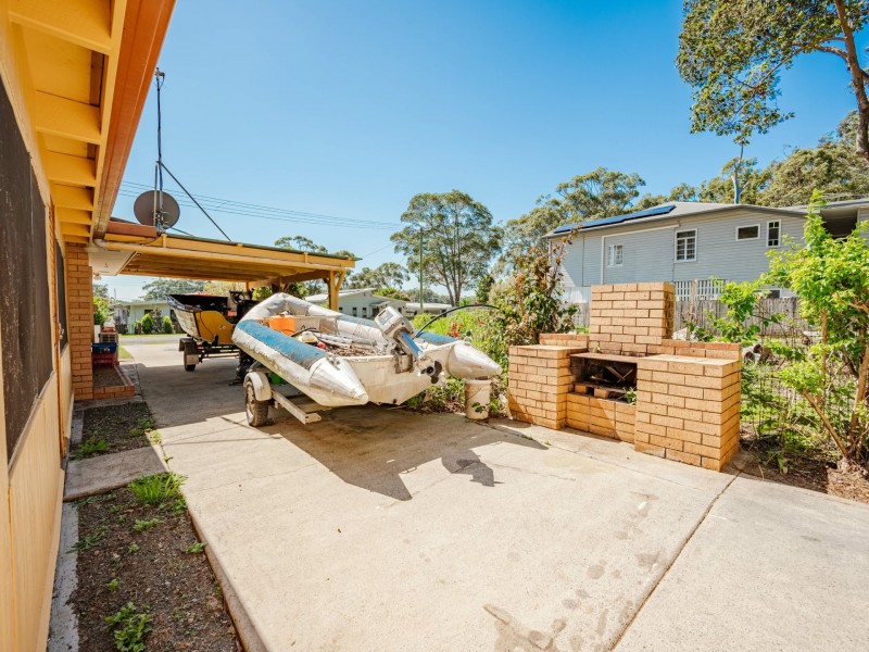 8 Pia Street, Russell Island QLD 4184