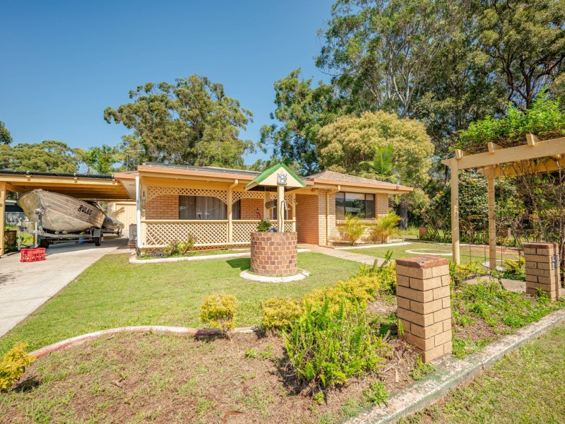 8 Pia Street, Russell Island QLD 4184