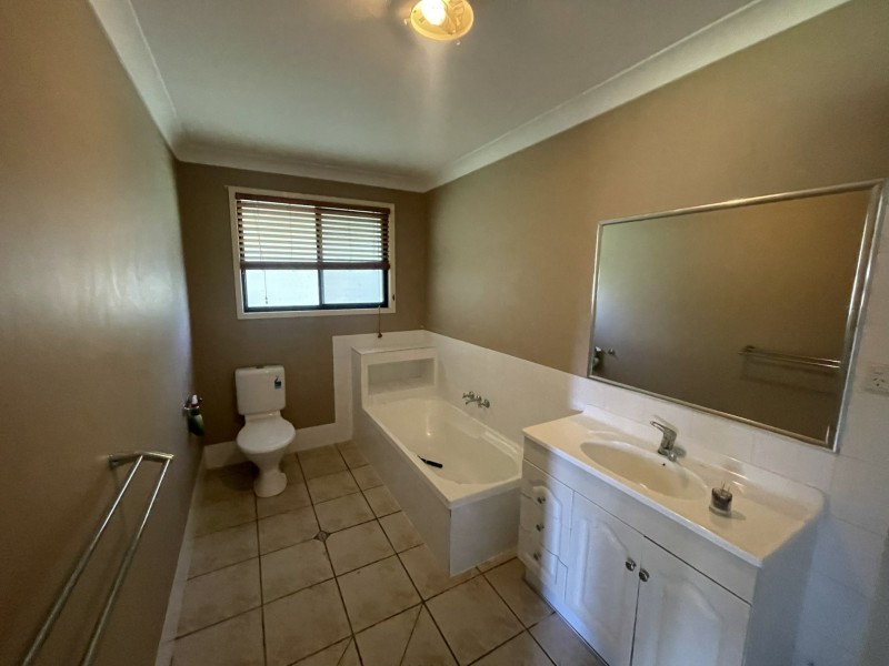 4 Ursula Street, Russell Island QLD 4184