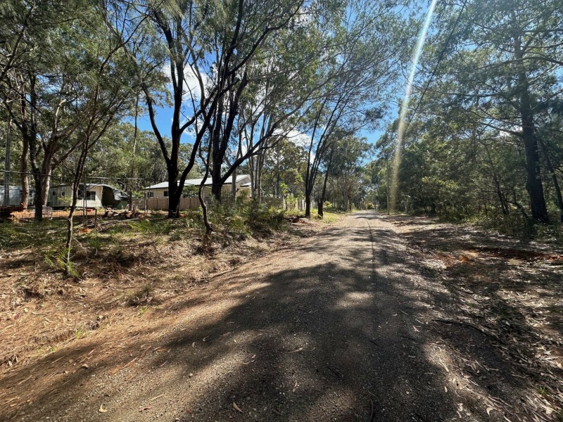 19 Castle Wood Cres, Russell Island QLD 4184
