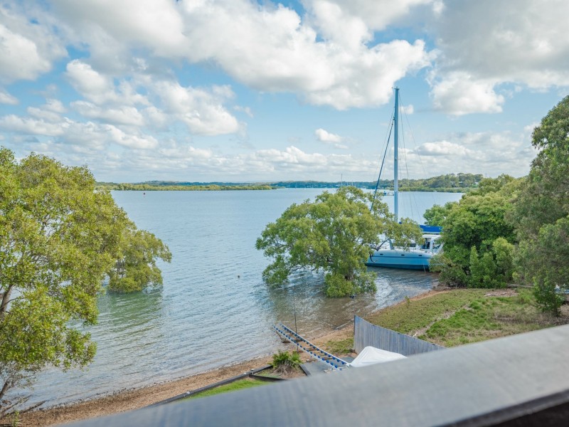 136 Canaipa Point Dve, Russell Island QLD 4184