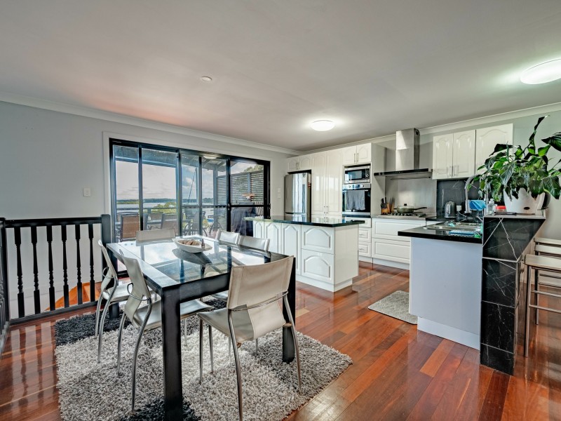 136 Canaipa Point Dve, Russell Island QLD 4184