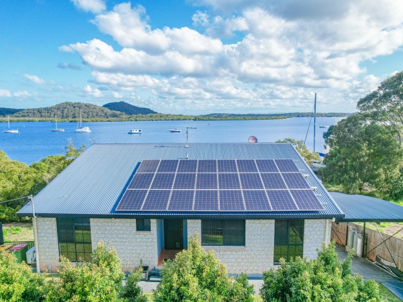 136 Canaipa Point Dve, Russell Island QLD 4184