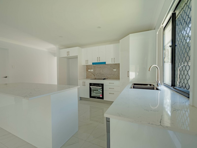 88 Minjerriba Road, Russell Island QLD 4184