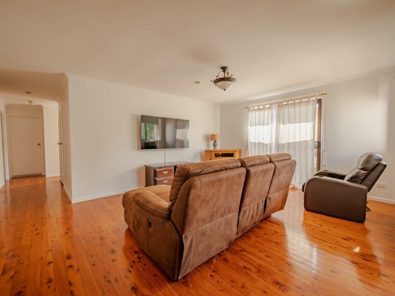 12 Alice Street, Russell Island QLD 4184
