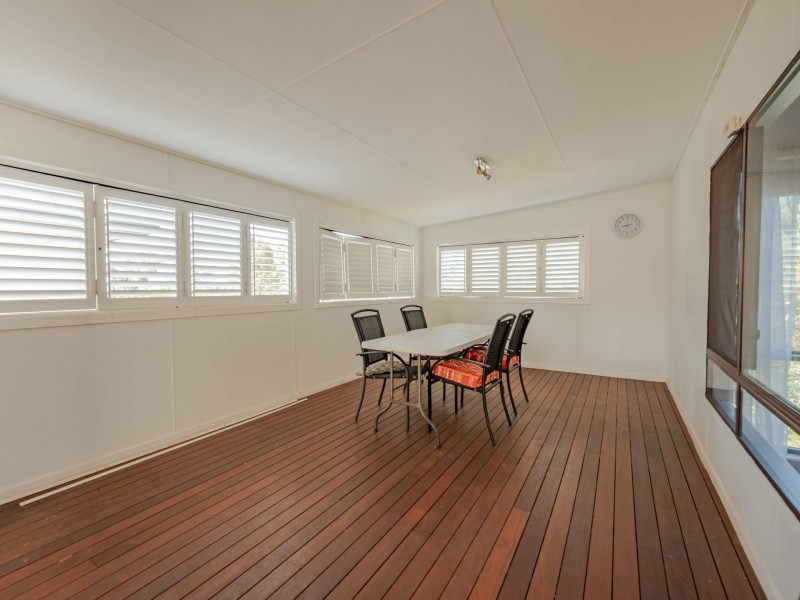 12 Alice Street, Russell Island QLD 4184