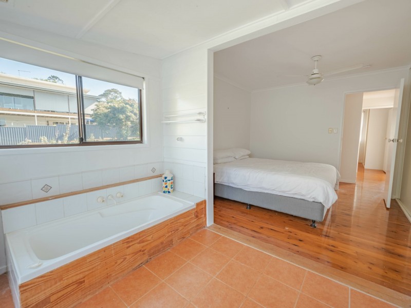 12 Alice Street, Russell Island QLD 4184