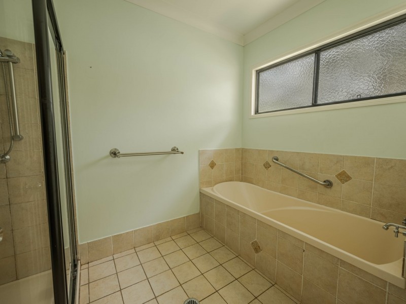 29 Letitia Ave, Russell Island QLD 4184