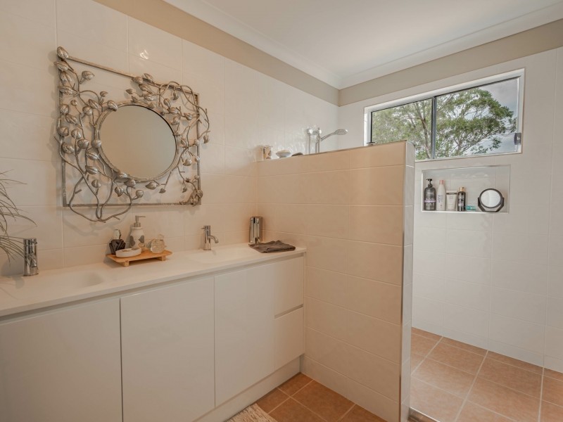 38 Barcelona Tce, Russell Island QLD 4184