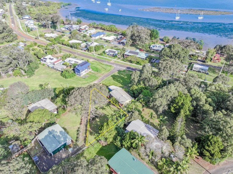 6 Stevenson Court, Russell Island QLD 4184