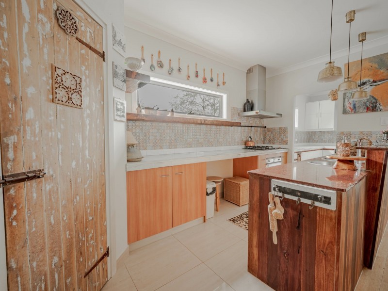 49 Kings Road, Russell Island QLD 4184