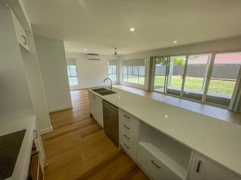 73 Laurel Street, Russell Island QLD 4184