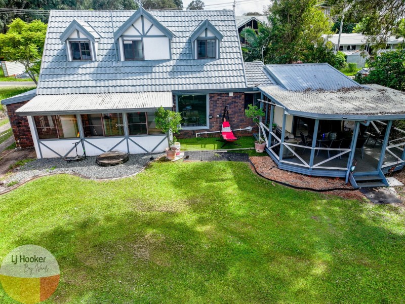 18 Emerson St, Russell Island QLD 4184