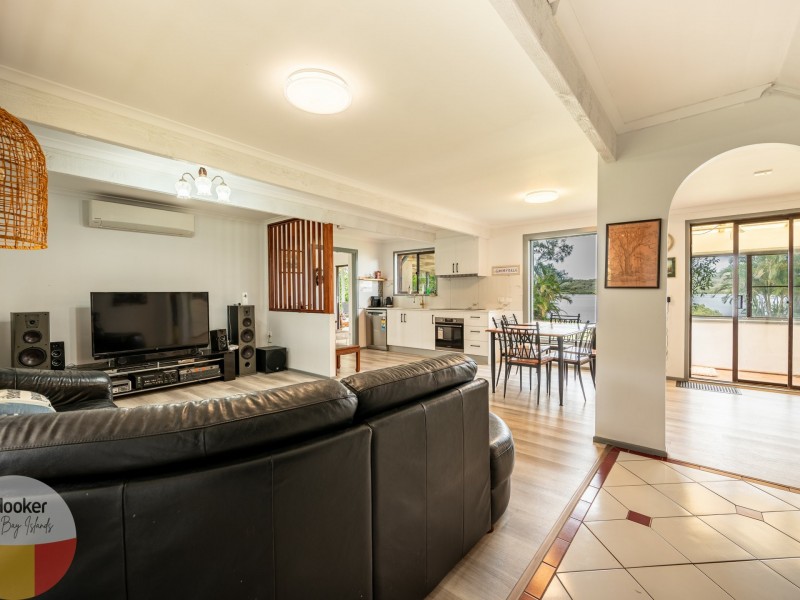 18 Emerson St, Russell Island QLD 4184