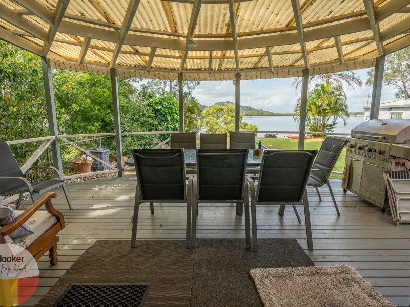 18 Emerson St, Russell Island QLD 4184
