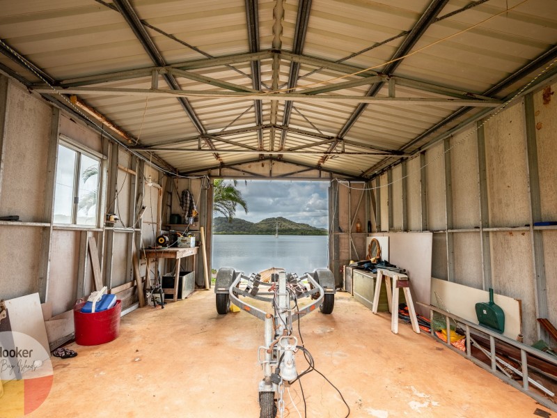 18 Emerson St, Russell Island QLD 4184