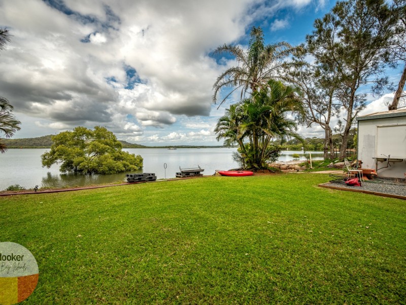 18 Emerson St, Russell Island QLD 4184