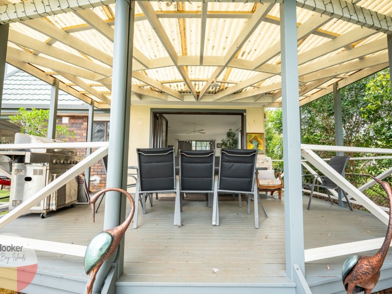 18 Emerson St, Russell Island QLD 4184