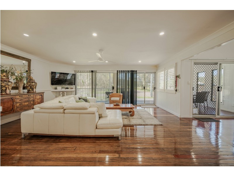 15 Headland Circuit, Russell Island QLD 4184