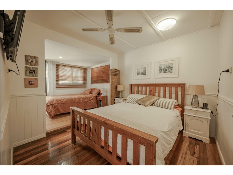 15 Headland Circuit, Russell Island QLD 4184