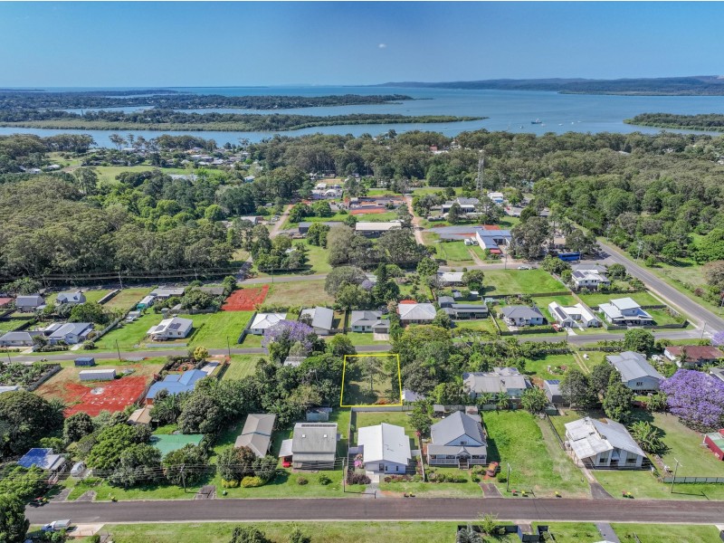 12 Laurel Street, Russell Island QLD 4184