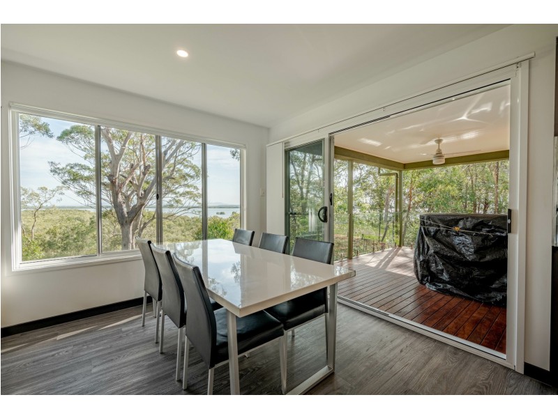 54 Deenya Pde, Russell Island QLD 4184