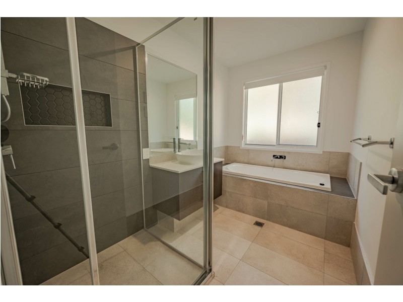 54 Deenya Pde, Russell Island QLD 4184