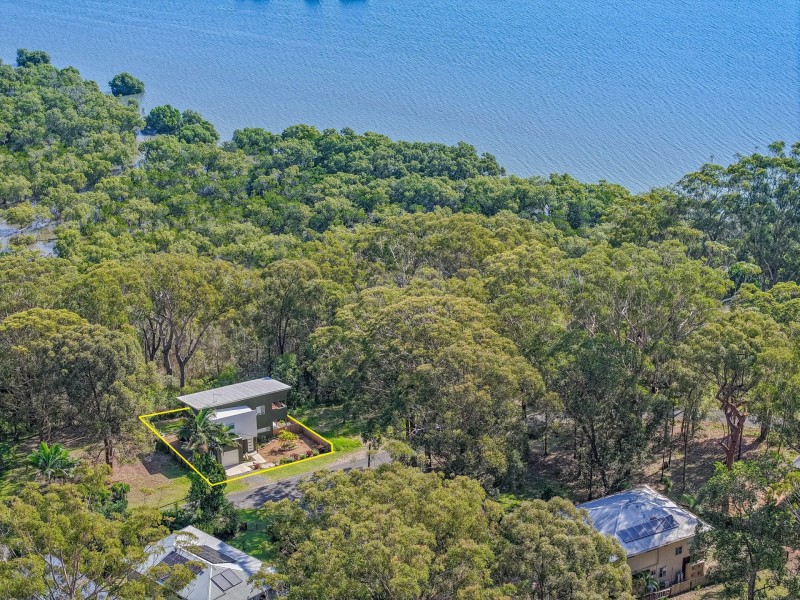 54 Deenya Pde, Russell Island QLD 4184