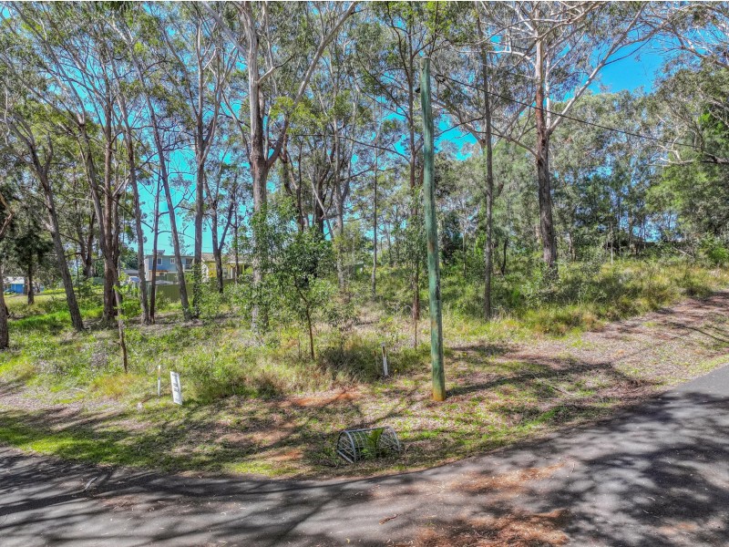 35 Borrows Street, Russell Island QLD 4184