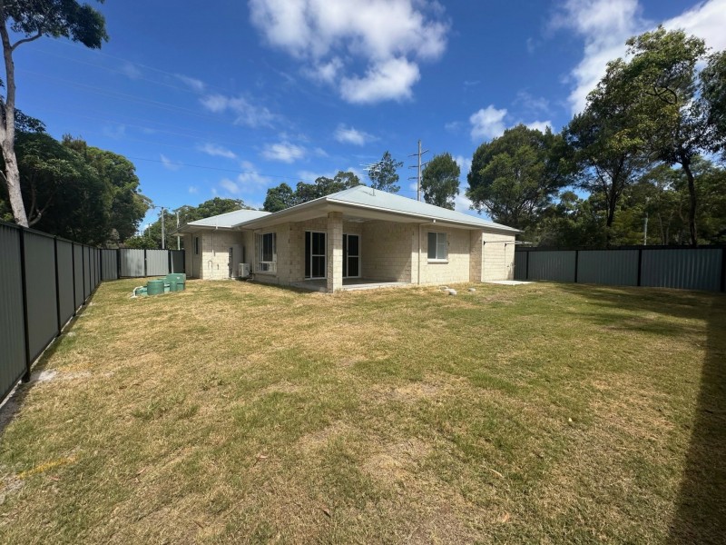 172 Centre Road, Russell Island QLD 4184