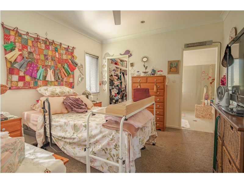 22 AIMEO ESPLANADE, Russell Island QLD 4184