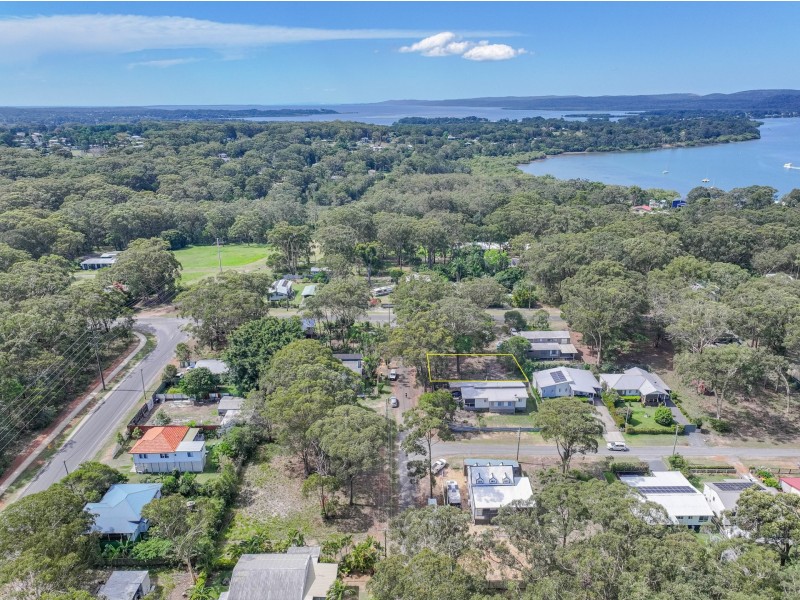 3 Pearl St, Russell Island QLD 4184