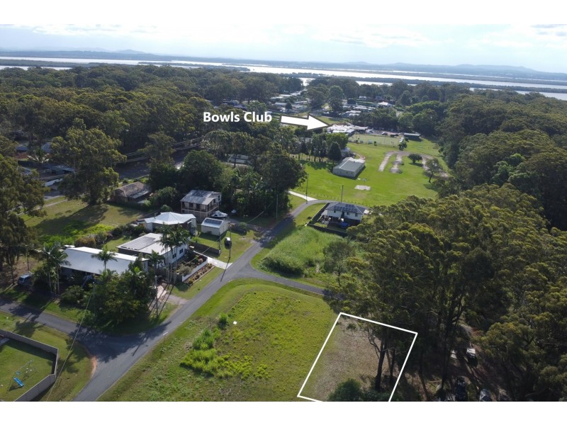 8 Sunkist Street, Russell Island QLD 4184