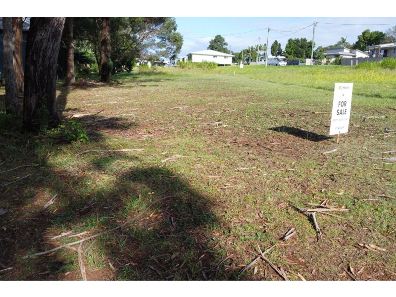 8 Sunkist Street, Russell Island QLD 4184