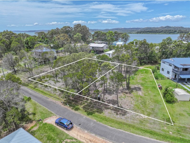35 Tenanne Street, Russell Island QLD 4184