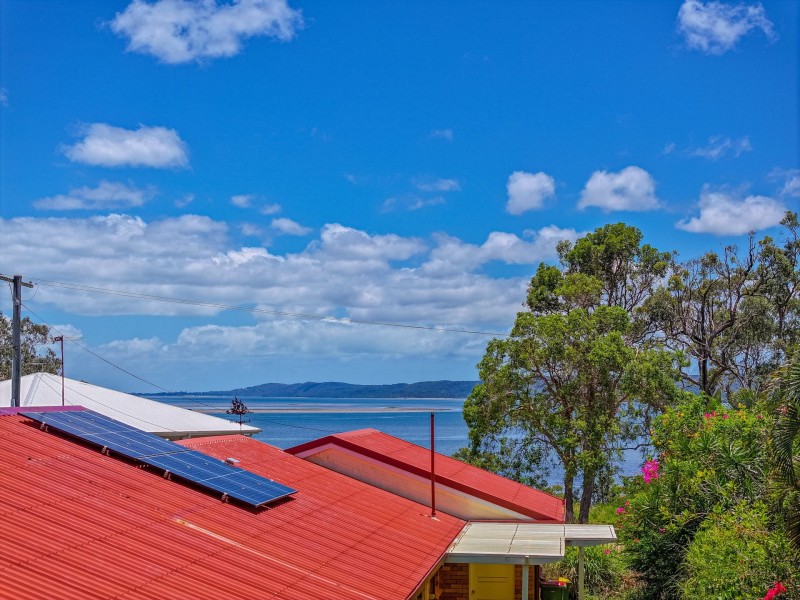 23 Tenanne Street, Russell Island QLD 4184