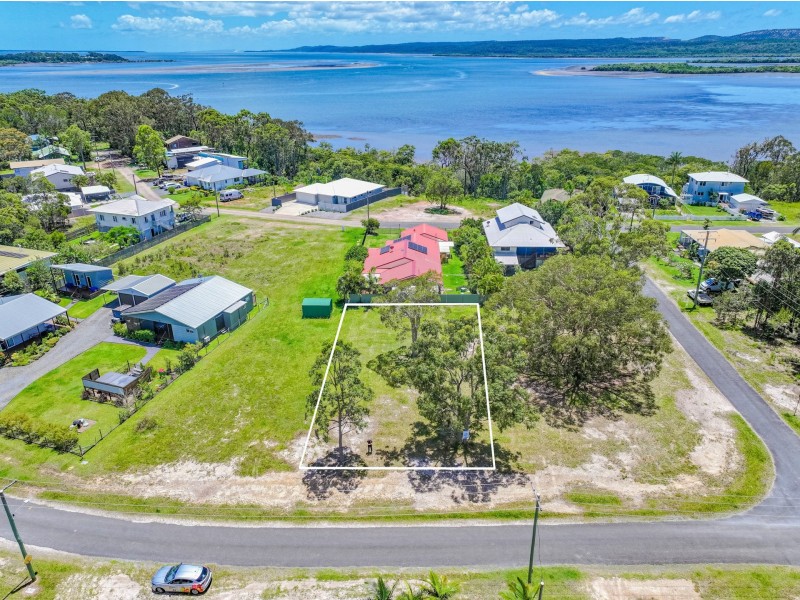 23 Tenanne Street, Russell Island QLD 4184