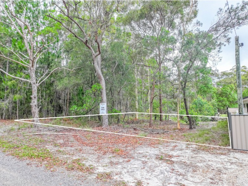 18 Burke Ave, Russell Island QLD 4184