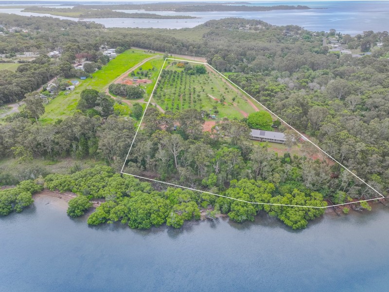 104-114 Canaipa Road, Russell Island QLD 4184