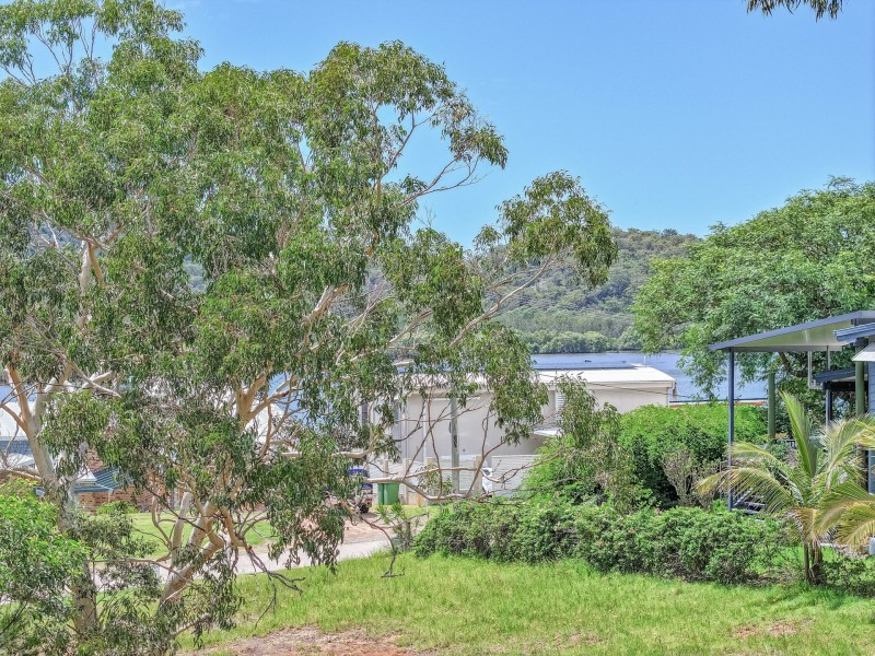 29 Scenic Dve, Russell Island QLD 4184
