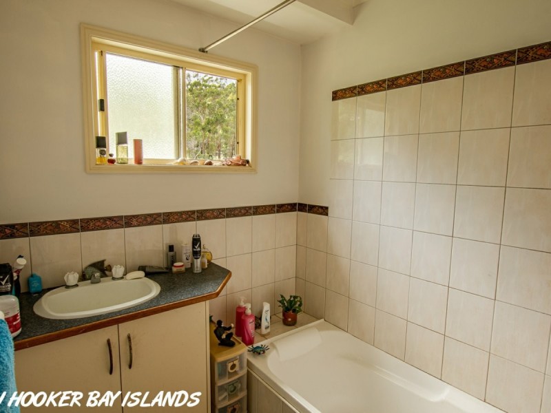 21-25 Leilani Av, Russell Island QLD 4184