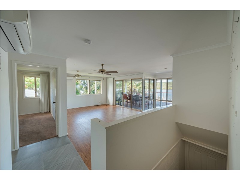 55 Wahine Dve, Russell Island QLD 4184