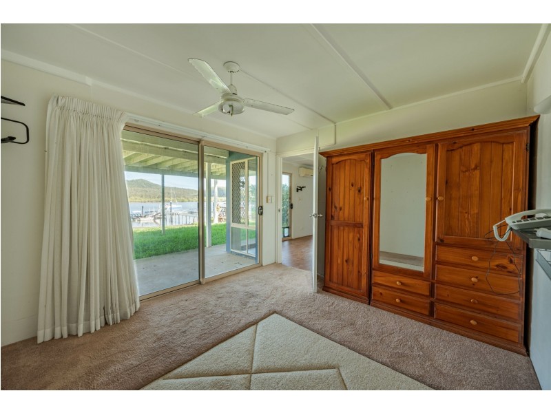 55 Wahine Dve, Russell Island QLD 4184