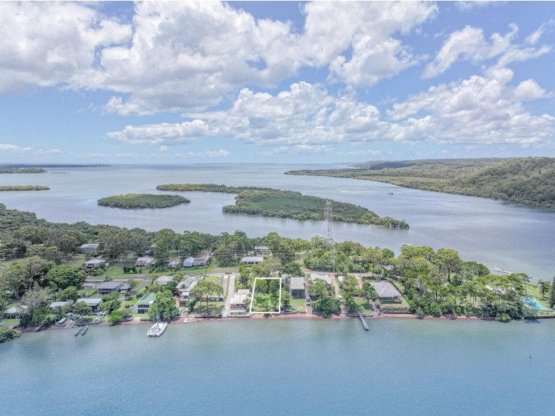178 Canaipa Point Drive, Russell Island QLD 4184