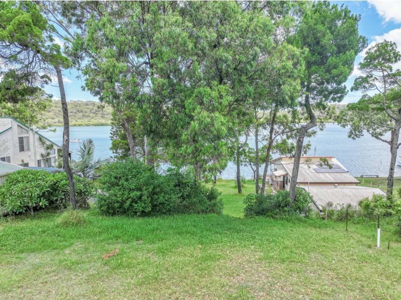 178 Canaipa Point Drive, Russell Island QLD 4184