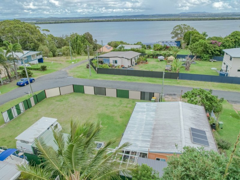 17 Panorama Ave, Russell Island QLD 4184