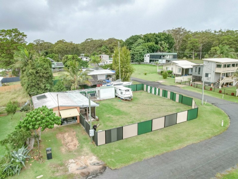 17 Panorama Ave, Russell Island QLD 4184